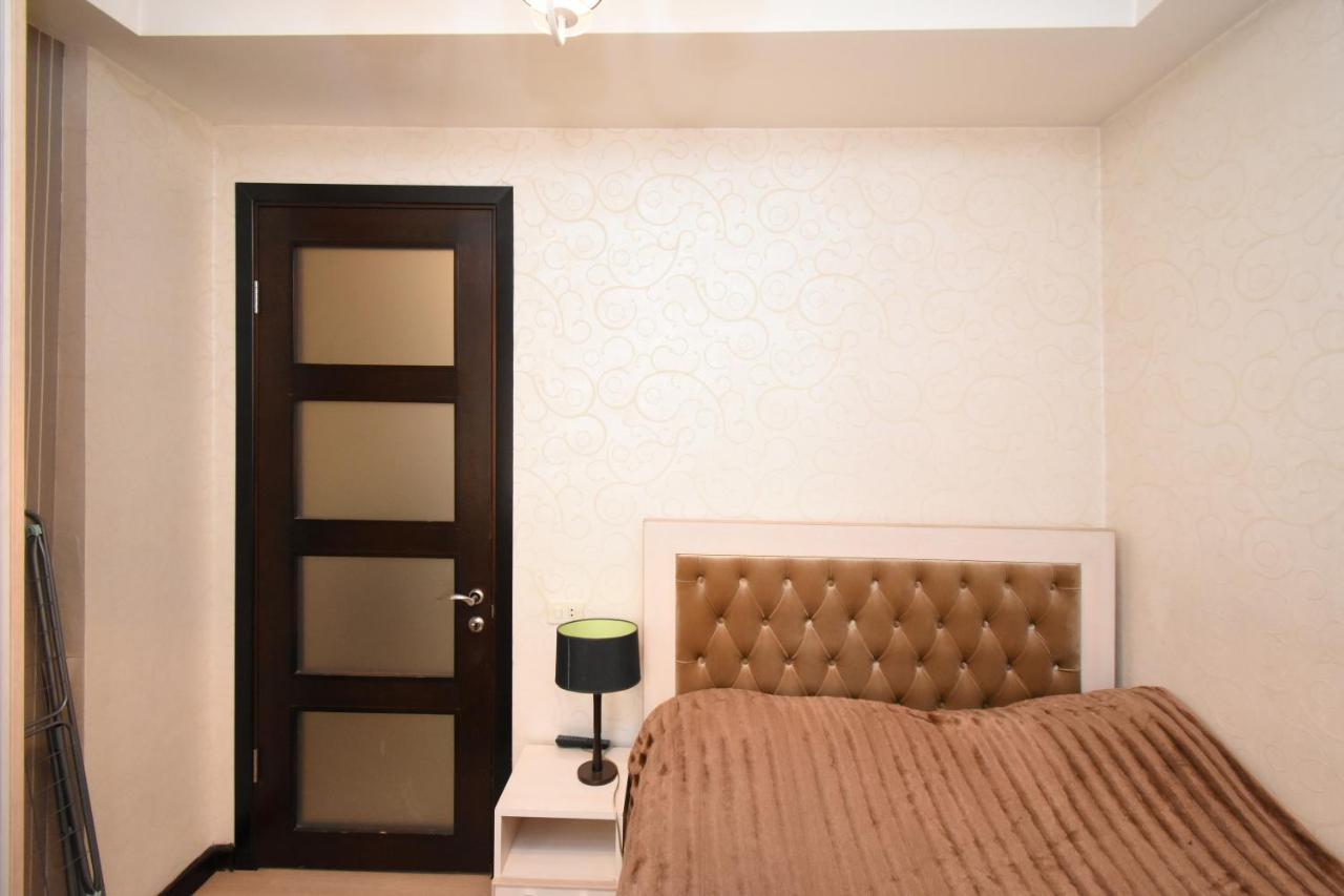 Galaxy Inn Luxury Hostel In Center 예레반 외부 사진