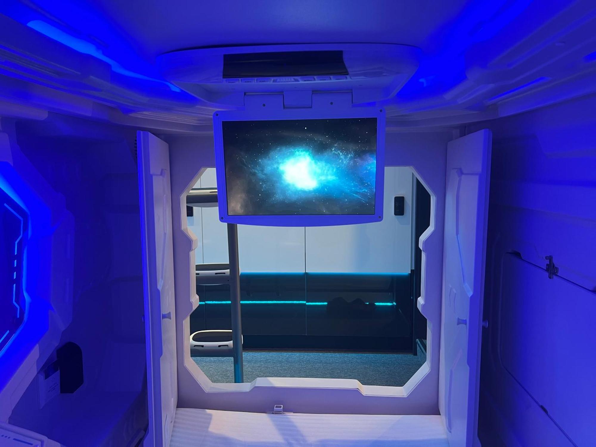 Galaxy Inn Luxury Hostel In Center 예레반 외부 사진